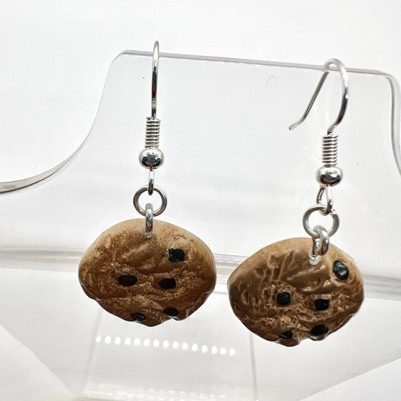 Chocolate Chip Cookie Earrings - Cafe Earrings - Food Earrings - Baker Earrings - Picture 4 of 10